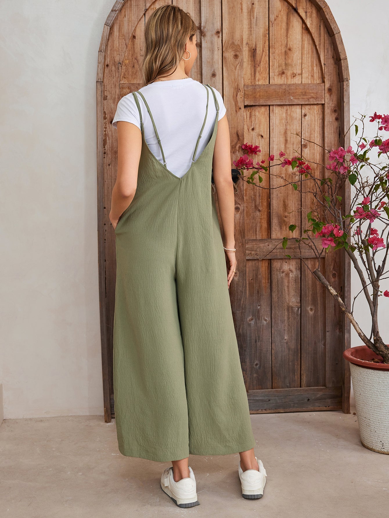 Sexy V-neck Suspender Backless Culottes