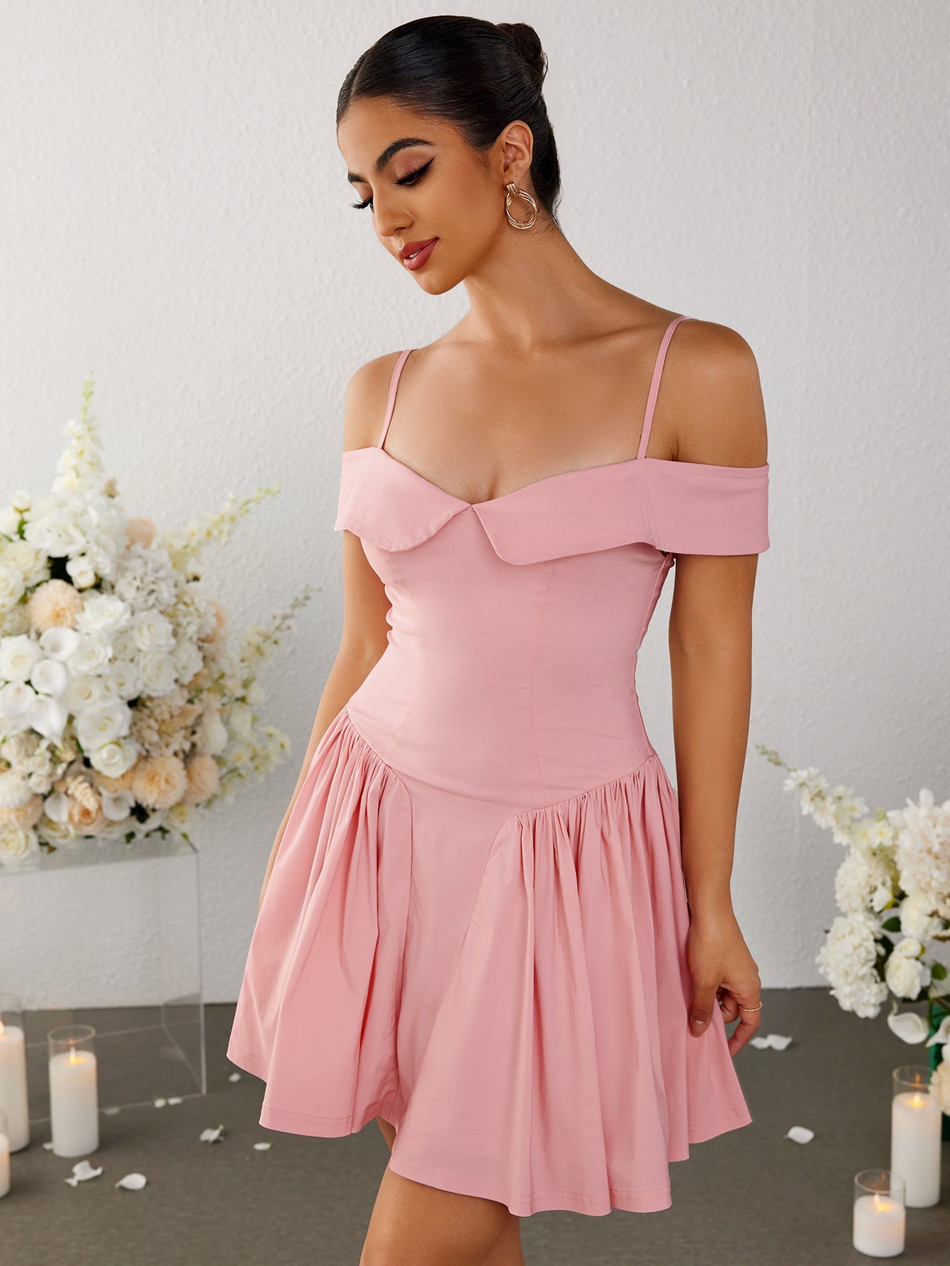 Temperament Suspende Straight-Neck Mini Dress