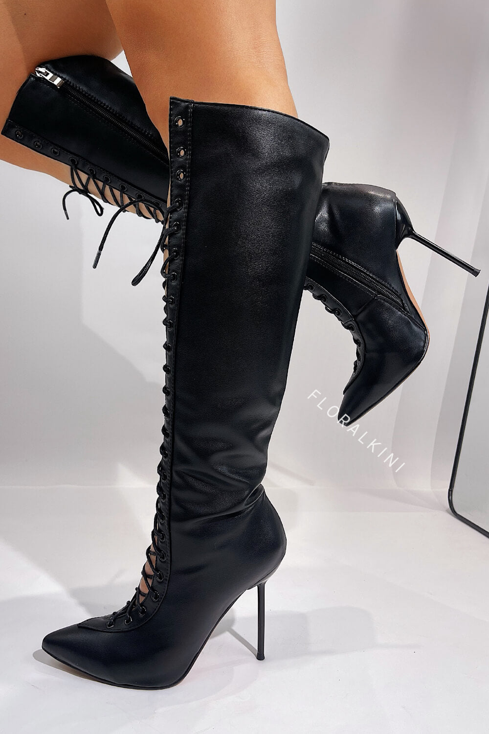 Laced-Up Tapered Toe Knee High Stiletto Boots - Black