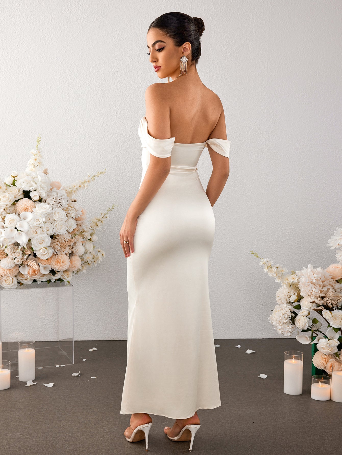 Temperament Straight-neck Satin Solid Color Bodycon Maxi Dress