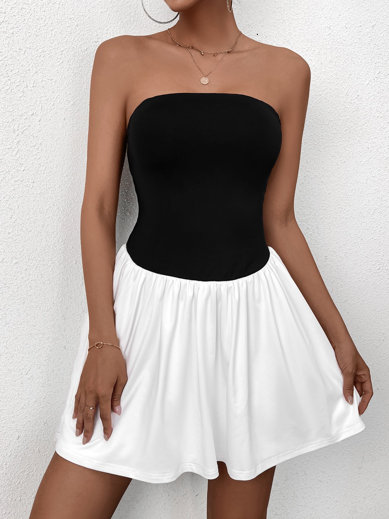 Black and White Contrasting Bandeau Backless Ruched Mini Dress