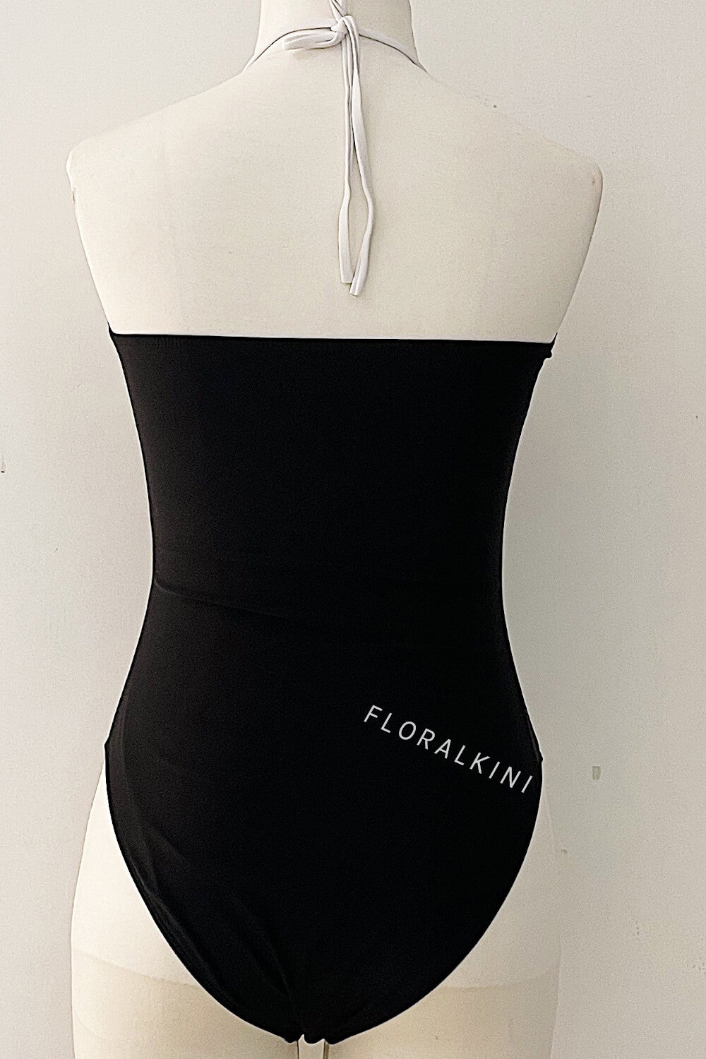 Colorblock Black And White Strapless One Piece Swimsuit With Fixed Belt