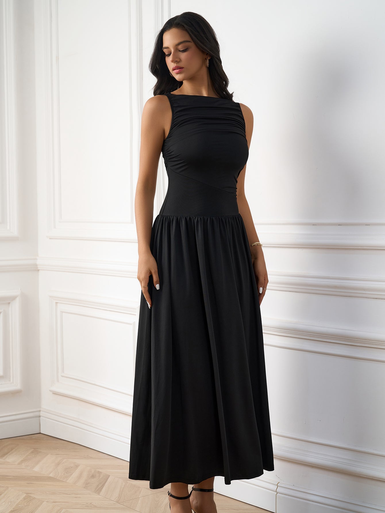 Elegant Solid Sleeveless Ruched Maxi Dress