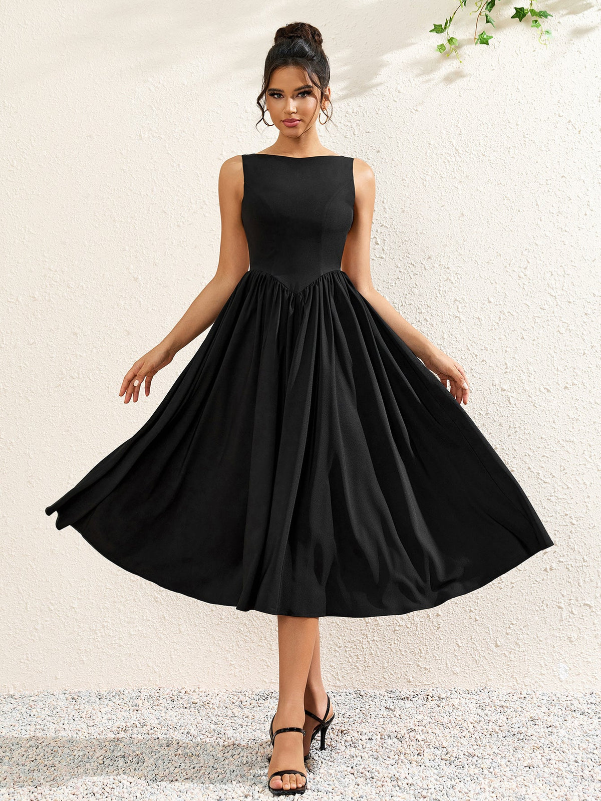 Elegant Solid Sleeveless Backless Ruched Midi Dress