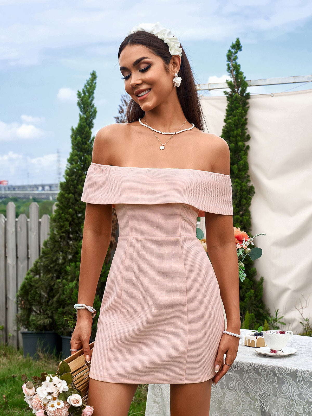 Sexy Solid Off-Shoulder Waist-Cinching Slim Strapless Bodycon Mini Dress