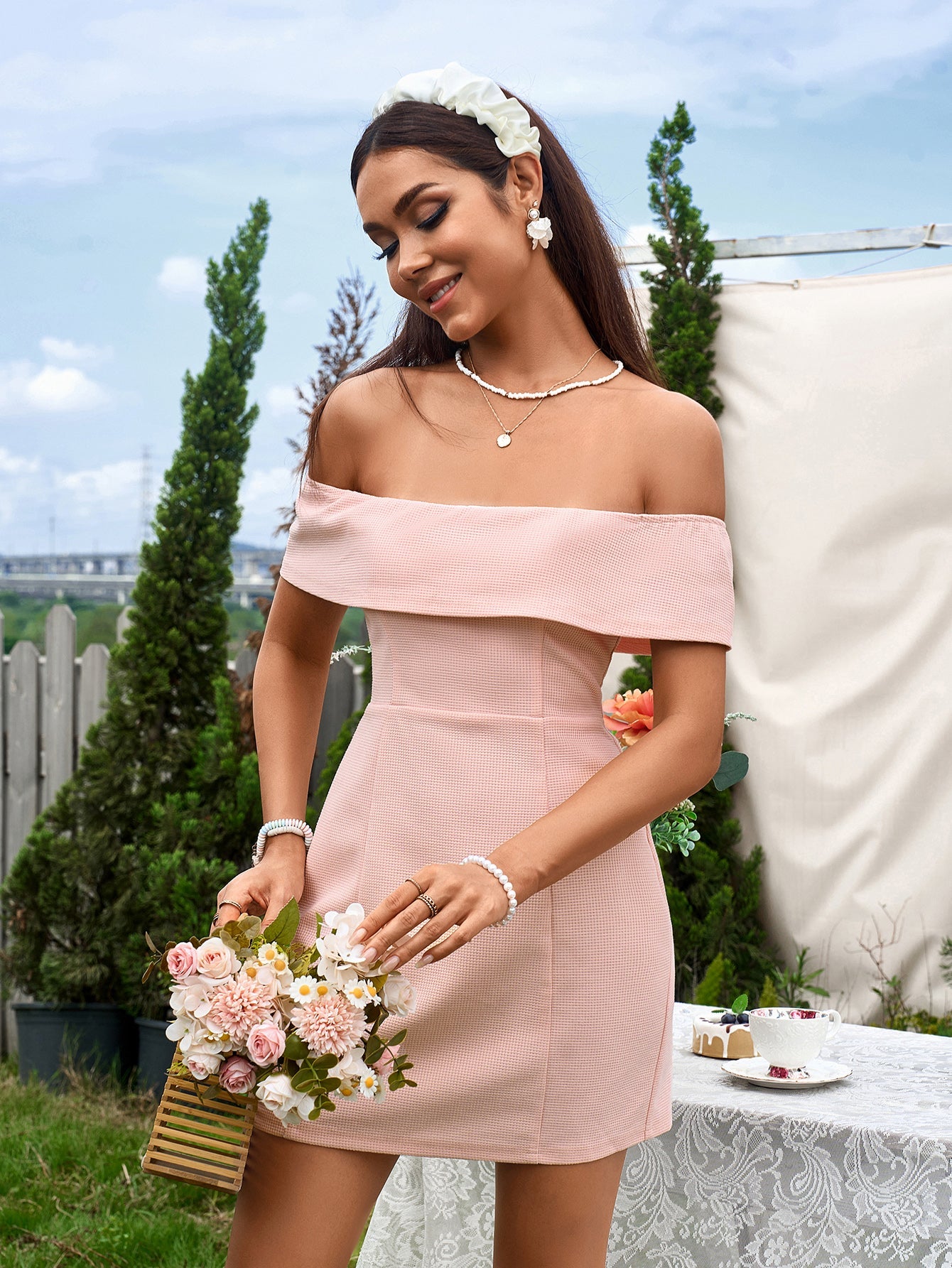 Sexy Solid Off-Shoulder Waist-Cinching Slim Strapless Bodycon Mini Dress