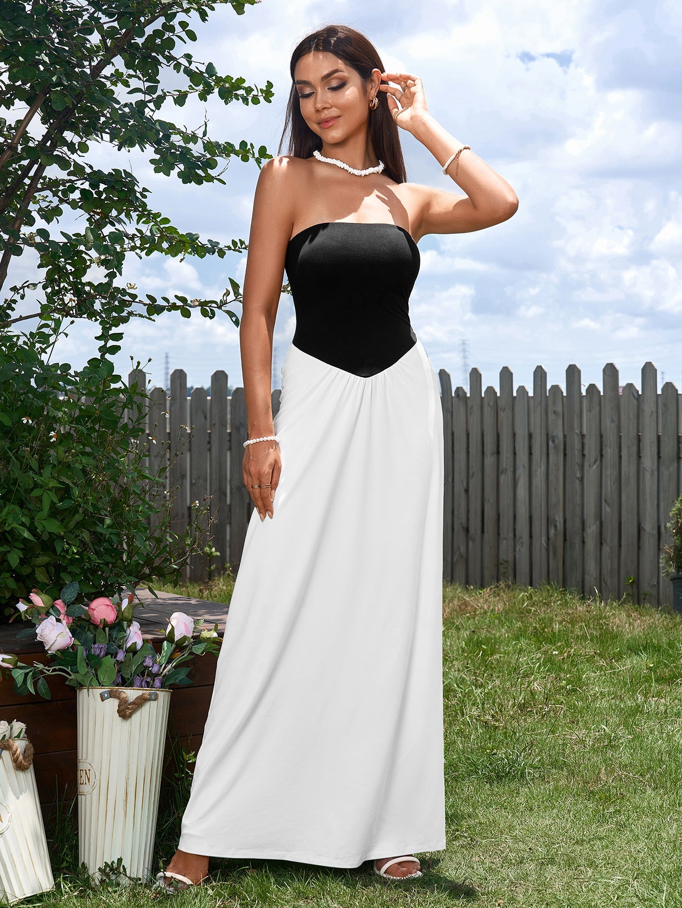 Hepburn Black and White Stitching Cinched Waist Strapless Maxi Dress