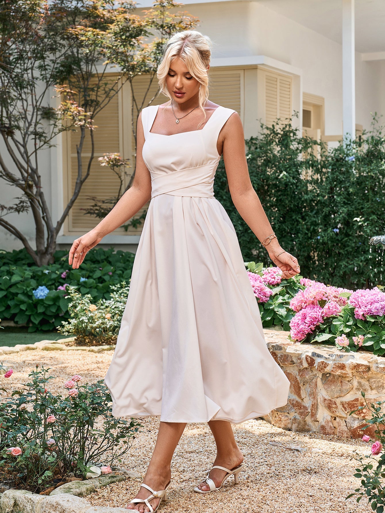 Solid Cross-Tie Sleeveless Backless Ruched Midi Dress