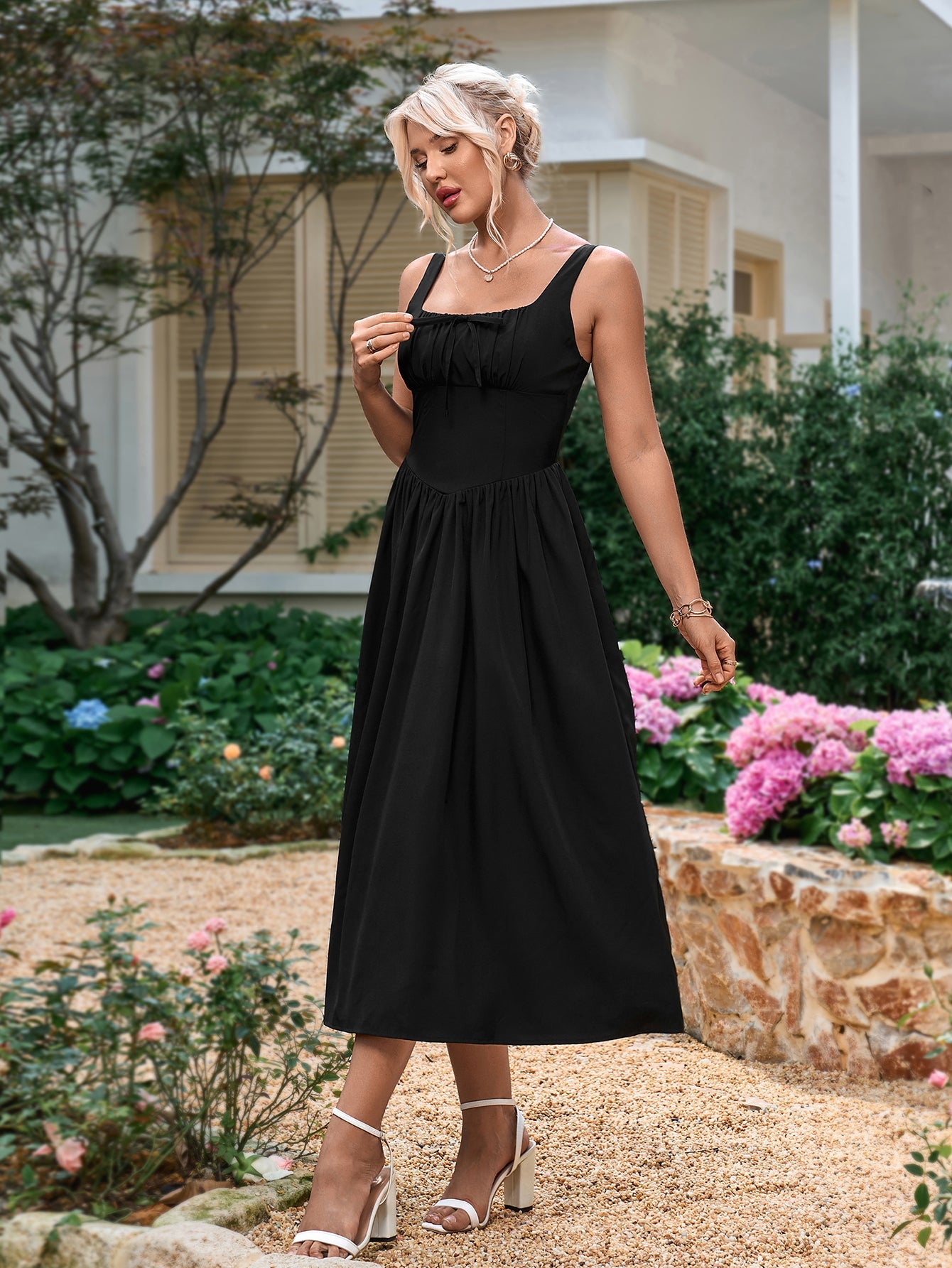 French Sexy Square-Neck Solid Sleeveless Backless Ruched Midi Dress