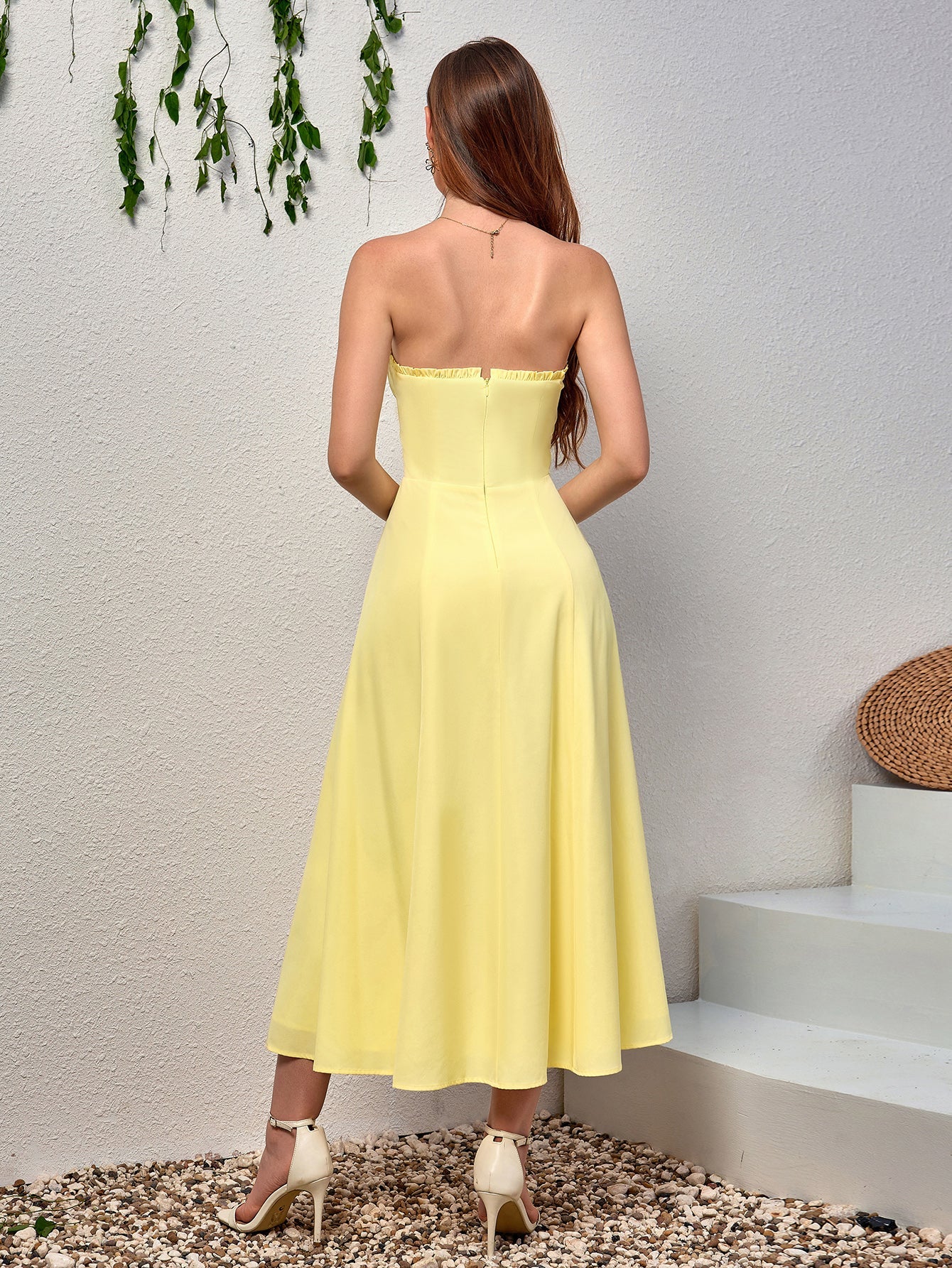Fashionable Solid Sleeveless Bandeau Midi Dress