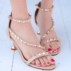 Open-toe Low Heels Sandals Shoes With Rivets
