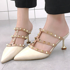 Patent Leather T-strap Pointed Toe Sandals With Rivet