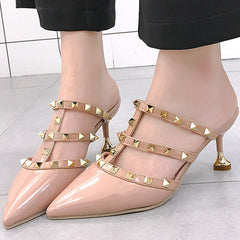 Patent Leather T-strap Pointed Toe Sandals With Rivet