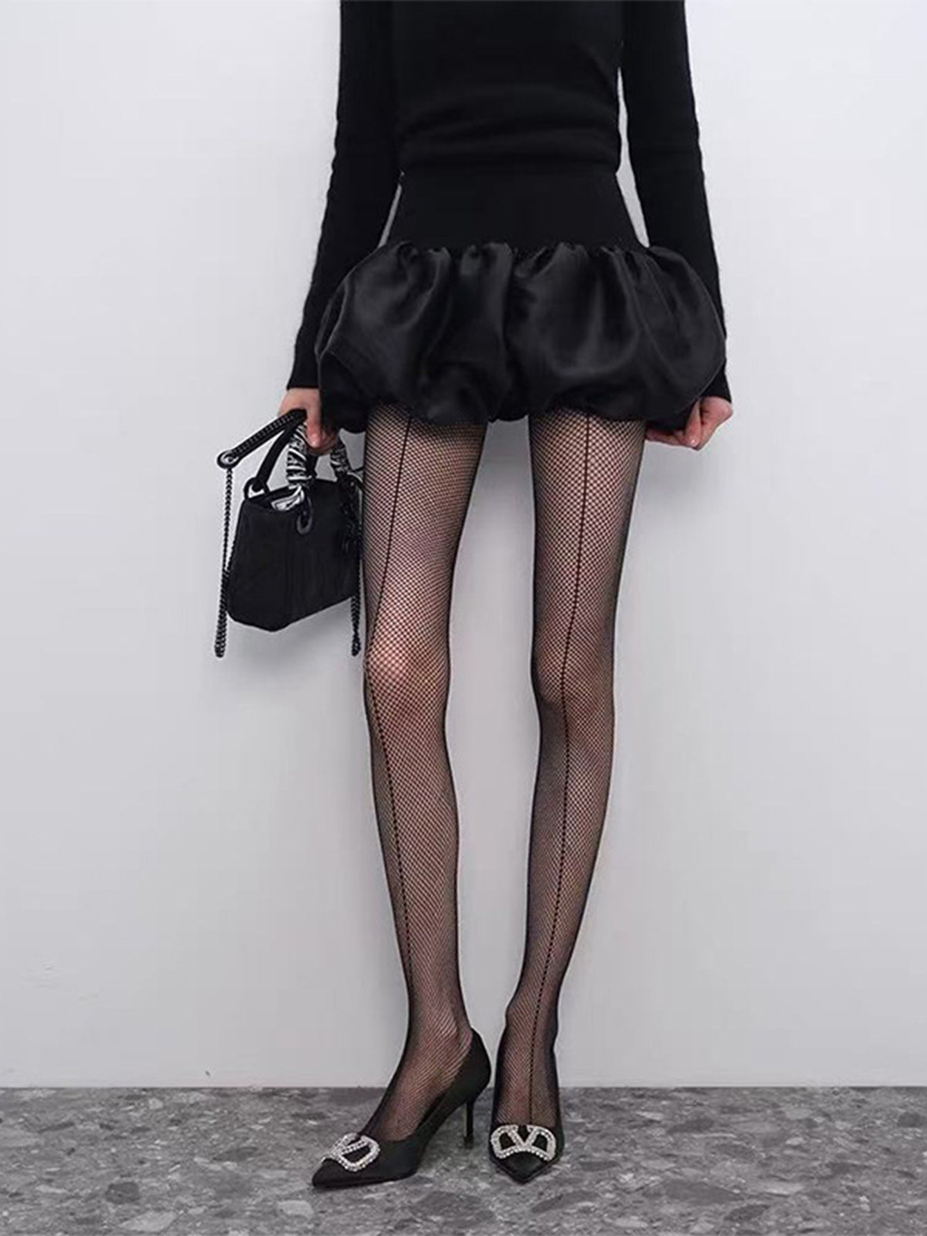Vertical Seam Fishnet Pantyhose
