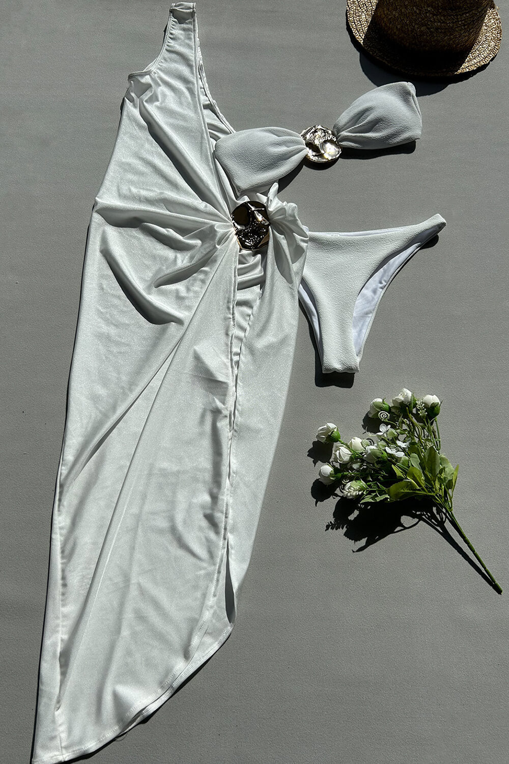 Metal Oyster Decored Bandeau High Leg Bikini Set With Asymmetrical Sarong