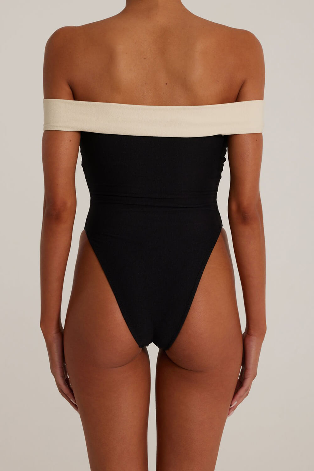 Off Shoulder Coloblock One Piece Swimsuit With Belt